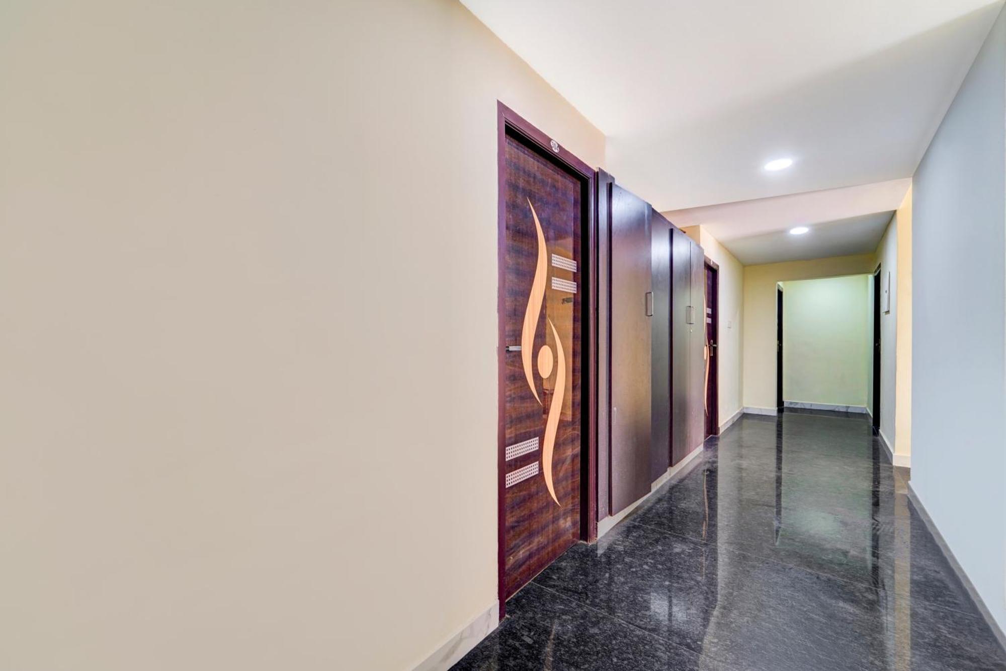 Super Hotel O Madurai Near Bus Stand Tallākulam Esterno foto